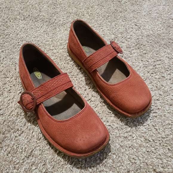 Keen Mary Janes In Dusty Salmon Size 8.5 - Picture 2 of 8